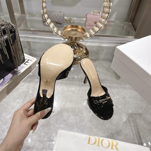 20251128184320964 250